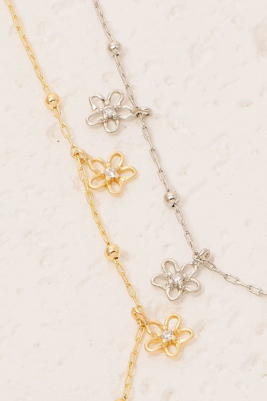 Gold Mini Daisy Necklace