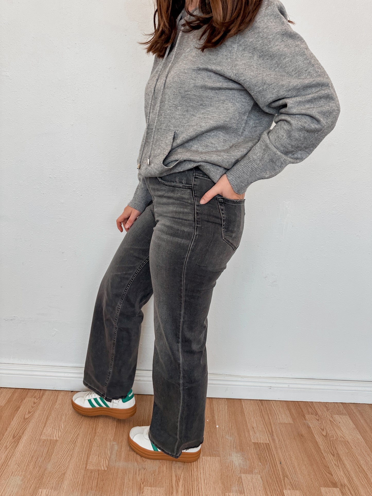 High Rise Wide Leg in Washed Grey