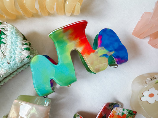 Tie Dye Wavy Clip