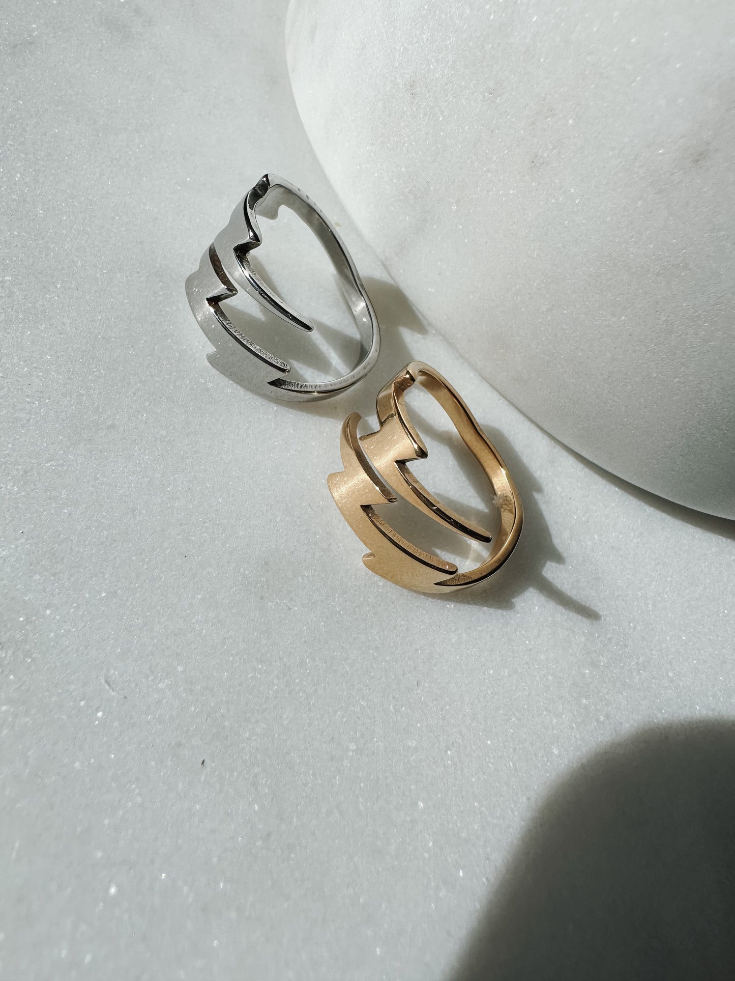 Adjustable Lightning Ring