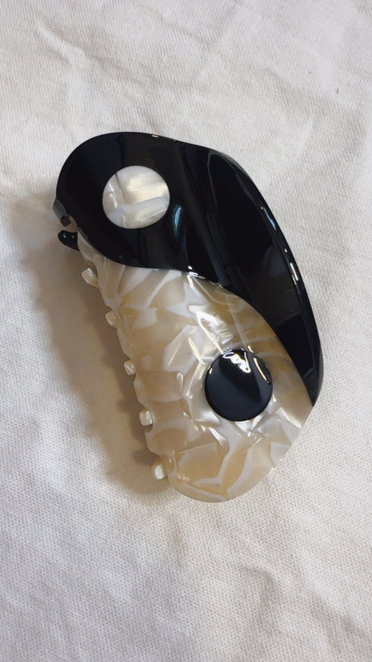 Ying Yang Claw Clip