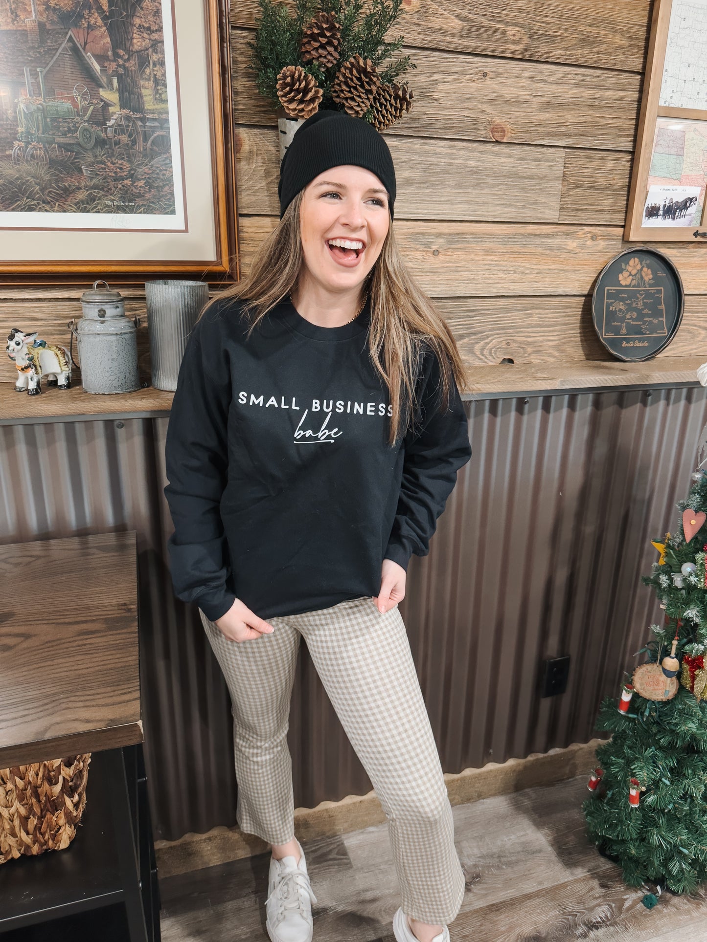 Small Business Babe Pullover