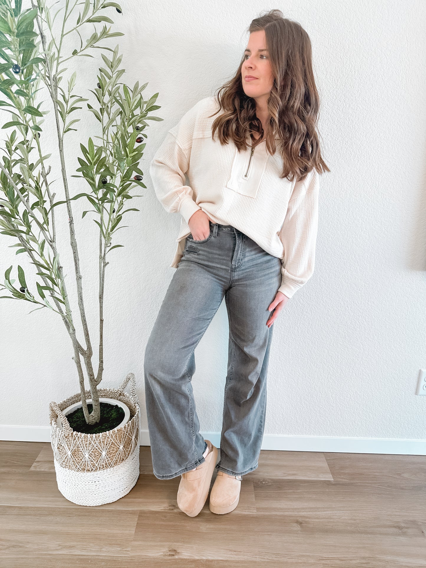 High Rise Wide Leg in Washed Grey