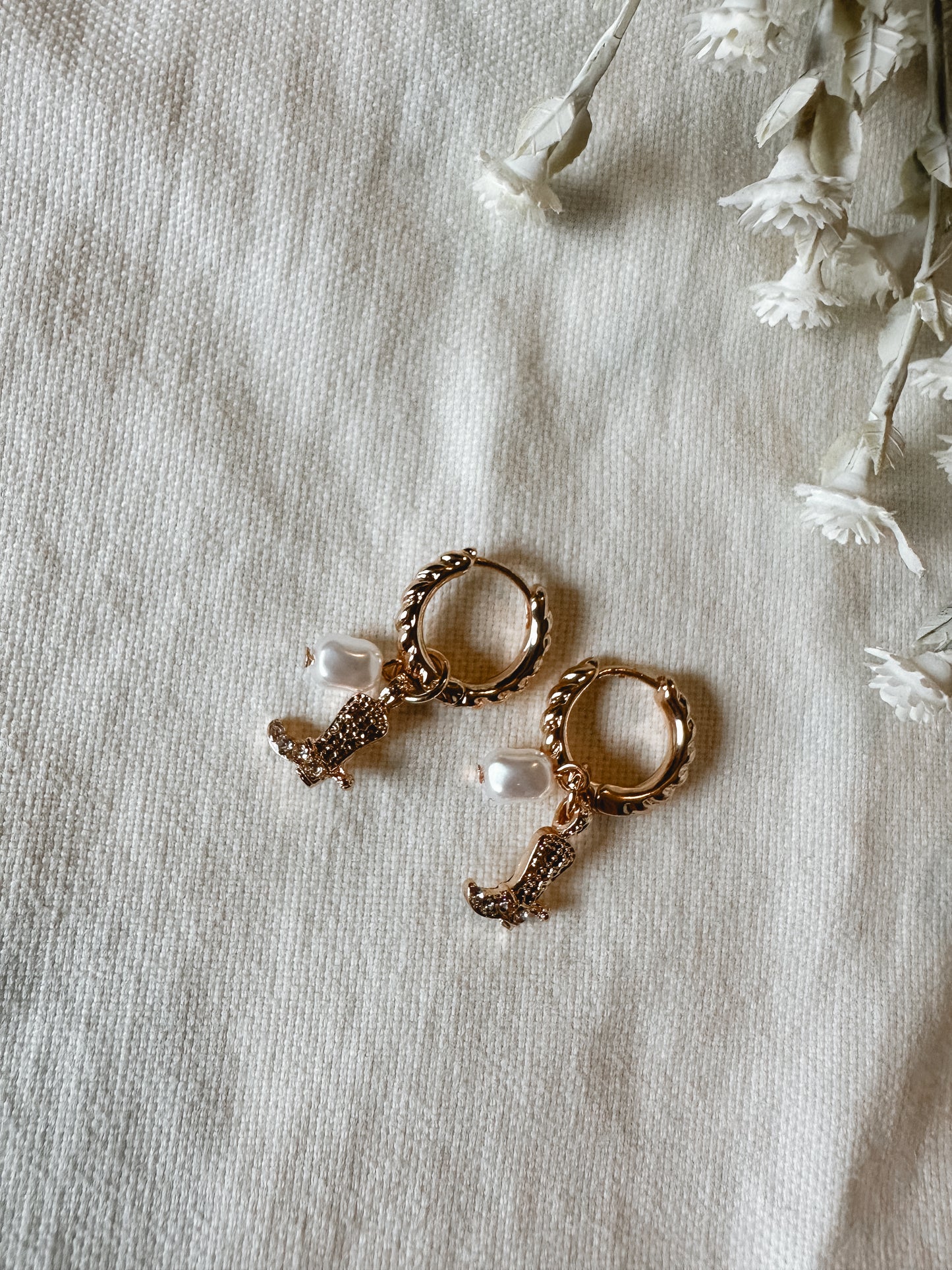 Cowgirl Charm Huggies