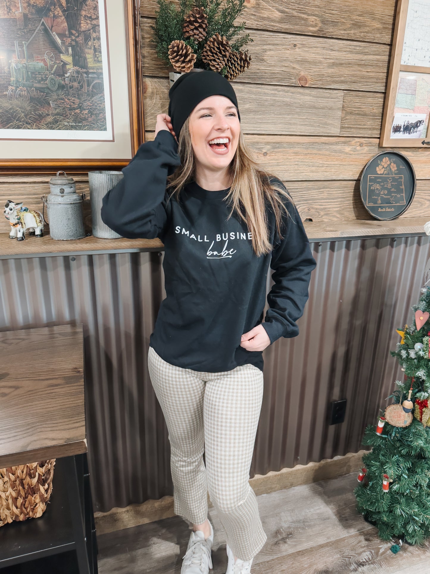 Small Business Babe Pullover
