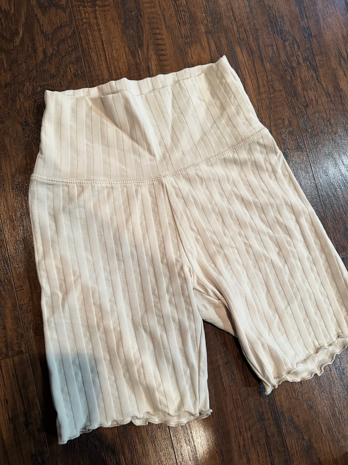 Small Cream Aerie Bike Shorts